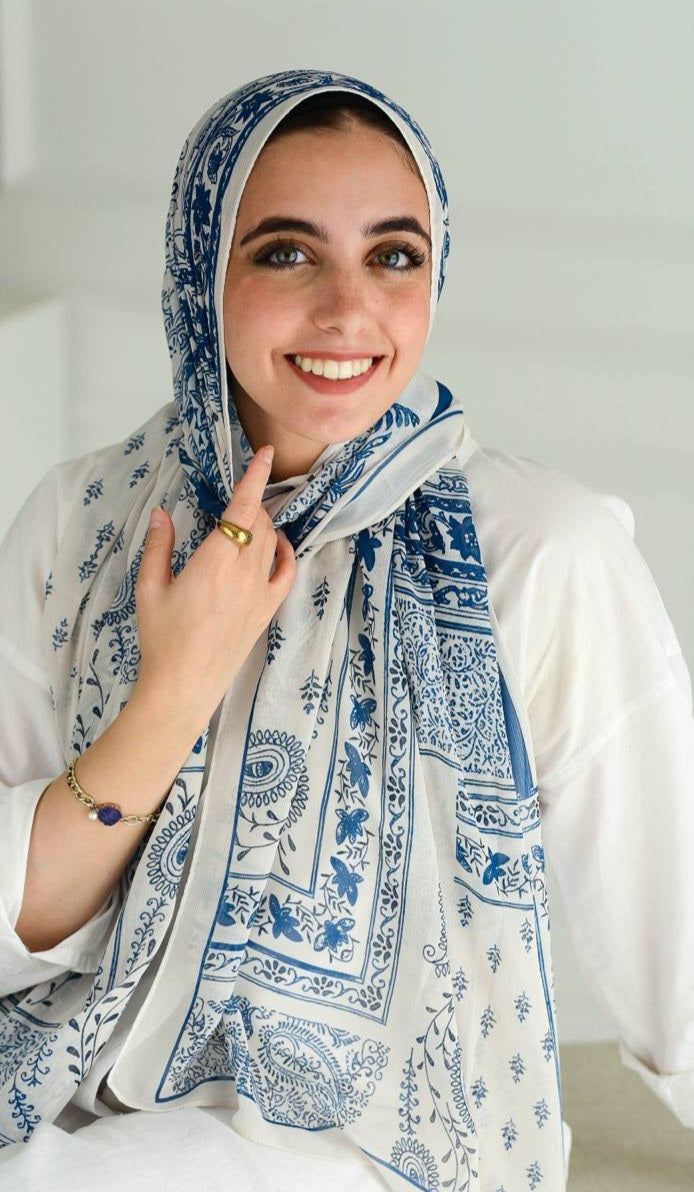 Dubetta scarfs