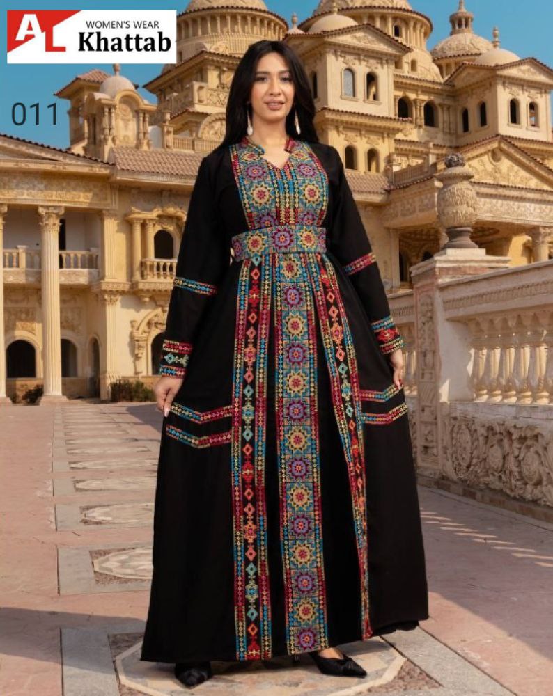 Heritage Star Embroidered Kaftan