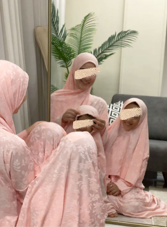 Blossom Comfort Mother & Daughter Prayer Set – Cotton & Lycra